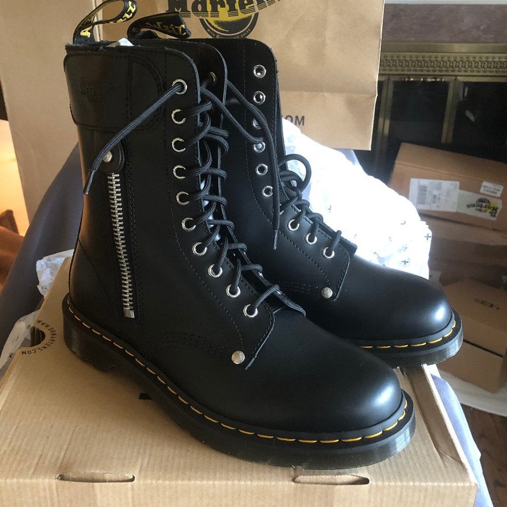 Dr. Martens Schott NYC 1490 Zipper Biker Boots M10